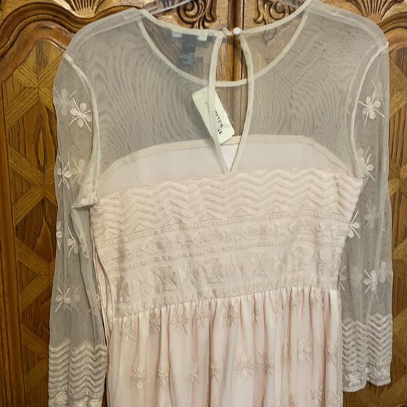 Classy lace dress - Picture 5 of 5